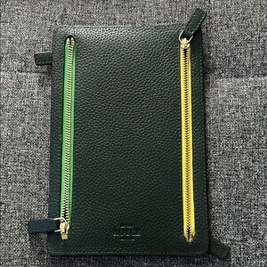 ROYCE New York Green Leather Pouch with Yellow and Green Zippers